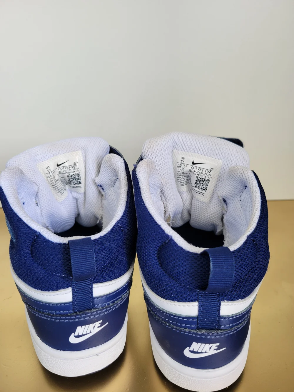 Nike Kids High-Top Sneakers in Navy and White Size 1Y
